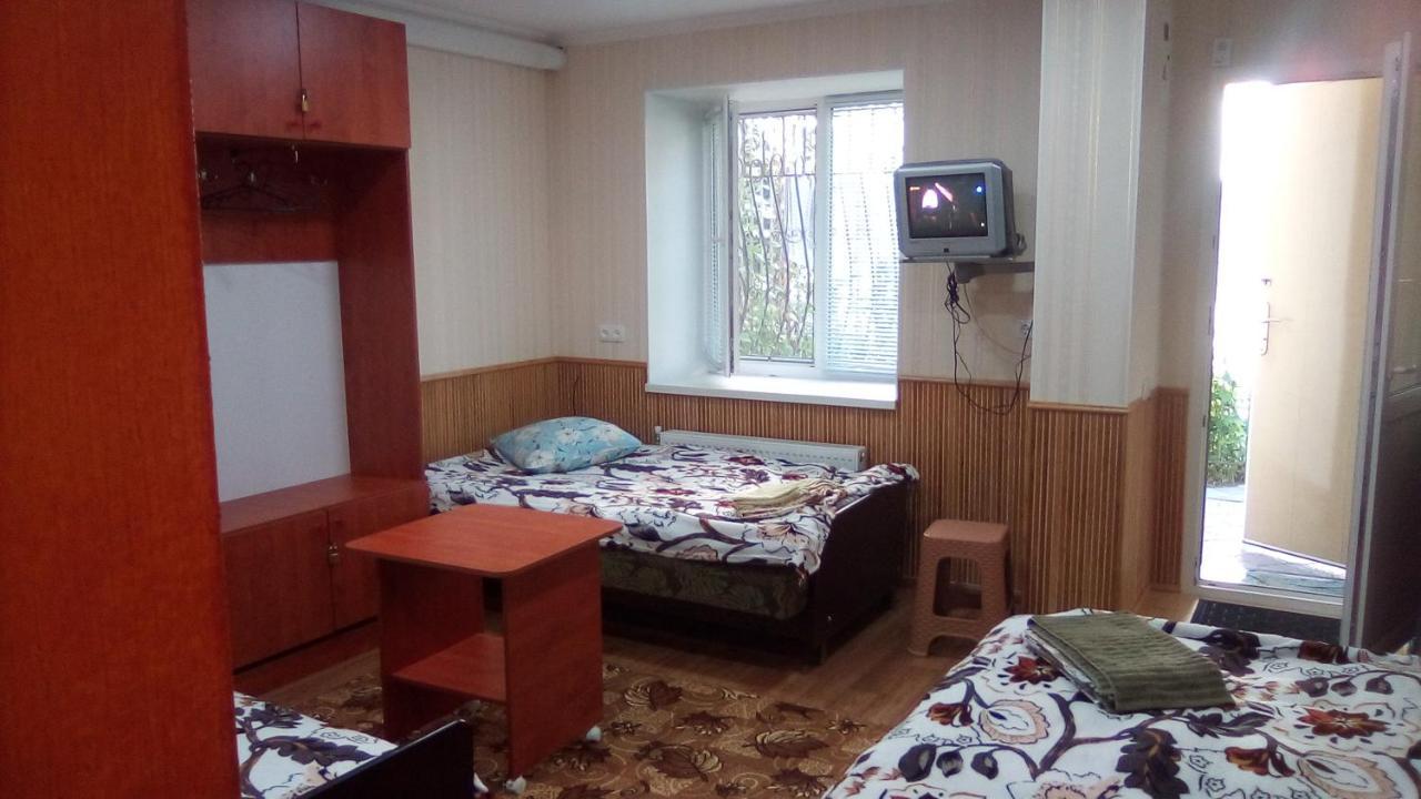 1-Я Слободская, 17А, Угол Проспекта Центрального, 3 Дивана, Wi-Fi, Отдельный Вход. Mykolajiv Exteriér fotografie