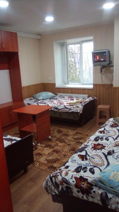 1-Я Слободская, 17А, Угол Проспекта Центрального, 3 Дивана, Wi-Fi, Отдельный Вход. Mykolajiv Exteriér fotografie