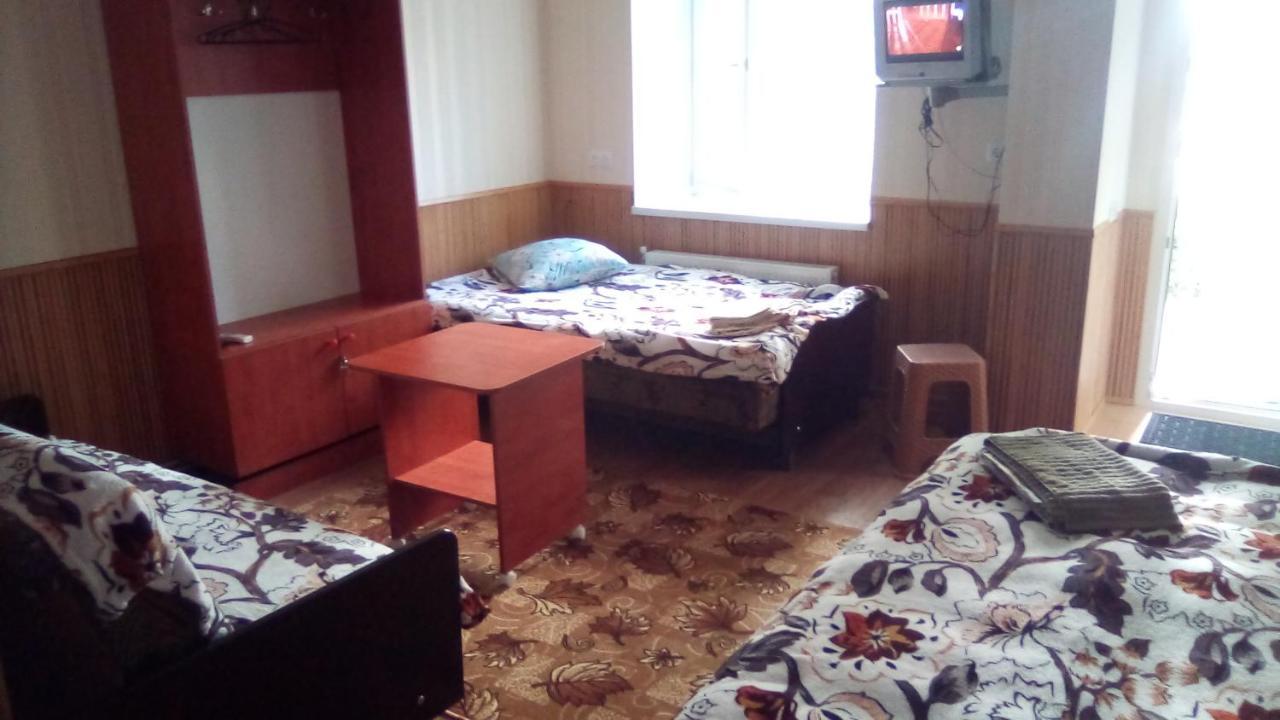 1-Я Слободская, 17А, Угол Проспекта Центрального, 3 Дивана, Wi-Fi, Отдельный Вход. Mykolajiv Exteriér fotografie