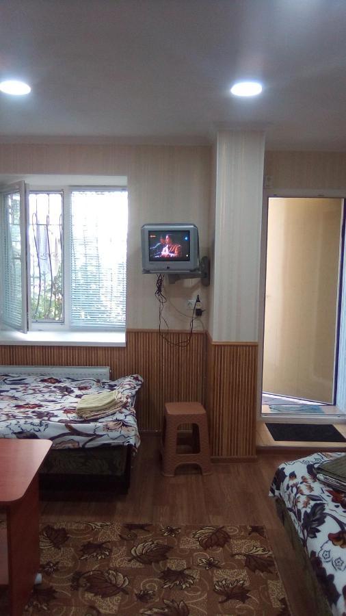 1-Я Слободская, 17А, Угол Проспекта Центрального, 3 Дивана, Wi-Fi, Отдельный Вход. Mykolajiv Exteriér fotografie